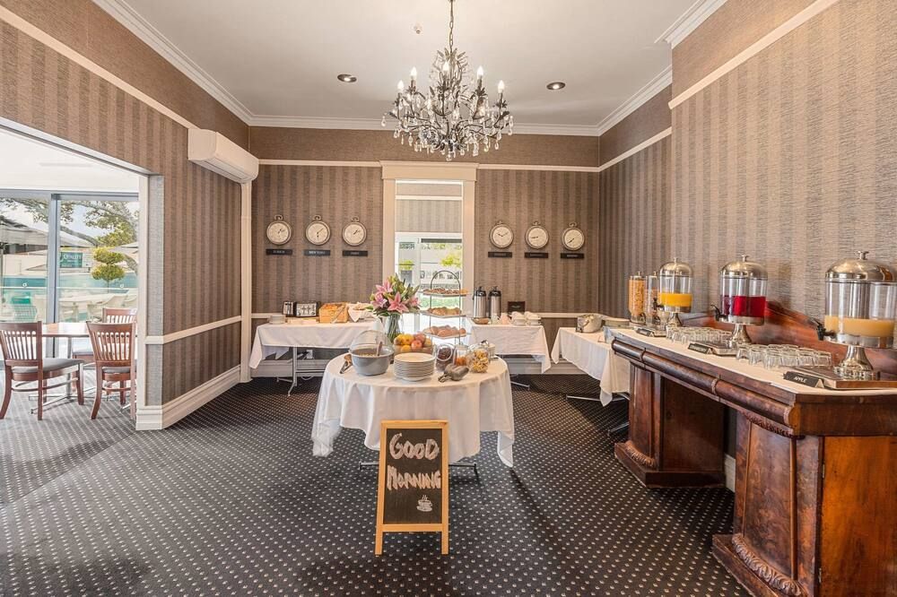 ذا بارنيل هوتل آند كونفيرانس سنتر