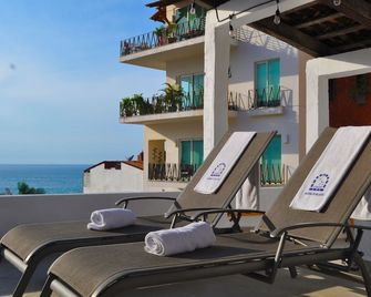 Petit Hotel Pilitas - Puerto Vallarta - Balcony