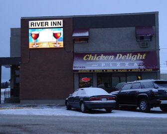 River Inn - Nipawin - Building