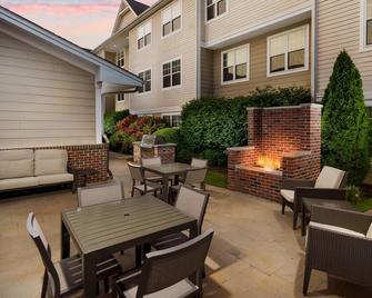 Residence Inn by Marriott Hartford Rocky Hill - Rocky Hill - Patio