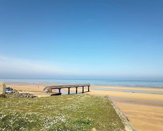 Maison des Laquais - Saint-Laurent-sur-Mer - Bãi biển