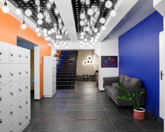 Luna Capsule Hotel - Vladivostok - Salónek