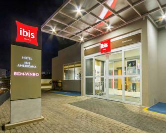 ibis Americana - Americana - Gebäude