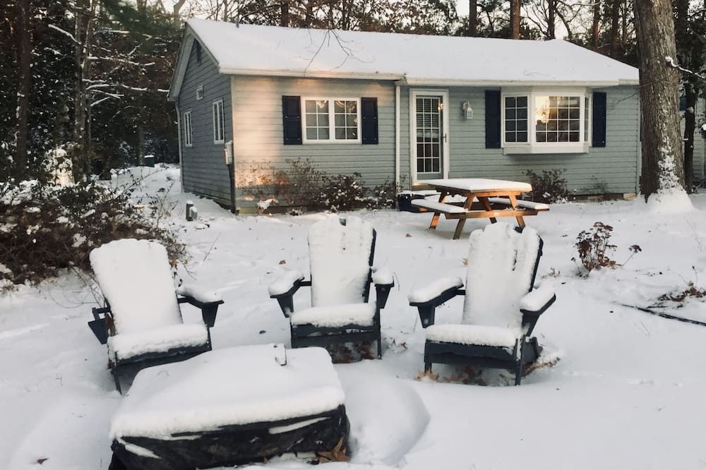 Potomac River Woodland Cottage, Polite Pets welcome Central Air Stunning Sunset