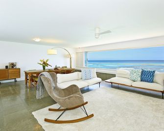 Luxury panoramic Oceanfront Views on Oahu's Gold Coast! FREE Parking & Wi-Fi! - Honolulu - Olohuone