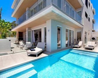 Luxico West Beach - Burleigh Heads - Pool