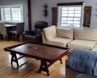 Quiet relaxing retreat - Wayland - Living room