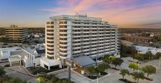 Hilton College Station & Conference Center - College Station - Building