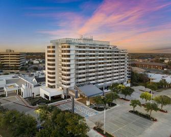 Hilton College Station - קולג' סטיישן - בניין
