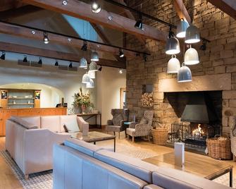 نورث ليكس هوتل آند سبا - بنريث - ردهة