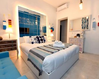 The Lodge - Cospicua - Bedroom