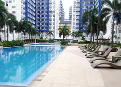 Jericho's Place at Sea Residences - Pasay - Piscină