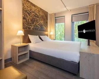 Authentic Historic Room in Refurbished Warehouse Near Mien Ruys Gardens - Coevorden - Habitación