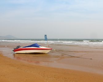 Hi Inn Qingdao Taishan Road Metro Station - Qingdao - Beach