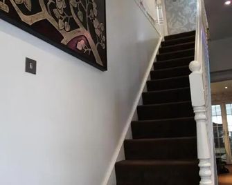 The Caduceus- Residence - Chertsey - Aufgang