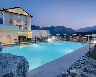 Bellavista Relax Hotel - Levico Terme - Pool