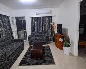 ABM Court Apt 2 - Neat, private, cosy. Home away from home 2 BRM apartment - Nadi - Salon