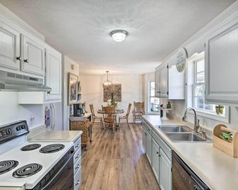 Normandy Home with Yard about 2 Mi to Lake - Tullahoma - Küche