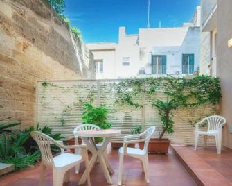 Il Cortile Delle Esperidi - Lecce - Patio