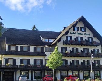 Garni Hotel Adler Post - Baiersbronn - Rakennus