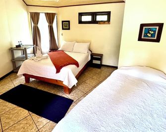 Cabinas El Pueblo B&B Monteverde - Monteverde