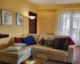 Tranquil Farmhouse in Umbria - Monte Santa Maria Tiberina - Soggiorno
