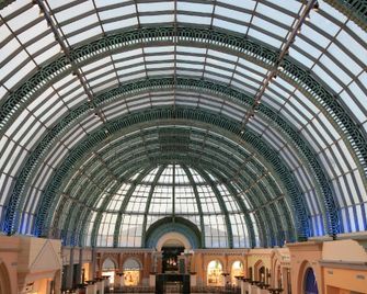 Couple Partition Room In Tecom Near Metro - Dubai - Lobby