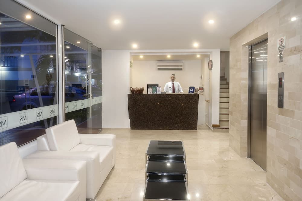 بازيك هوتل سنتيناريو باي هوتلا ٕم إي - كالي - أفضل طعام