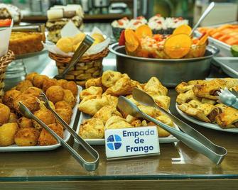 Hotel Dan Inn Express Porto Alegre - Porto Alegre - Buffet