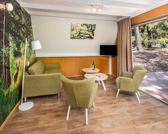 Restyled bungalow with dishwasher, in natural surroundings - Mierlo - Soggiorno