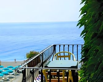 Hotel San Pietro - Letojanni - Balcony