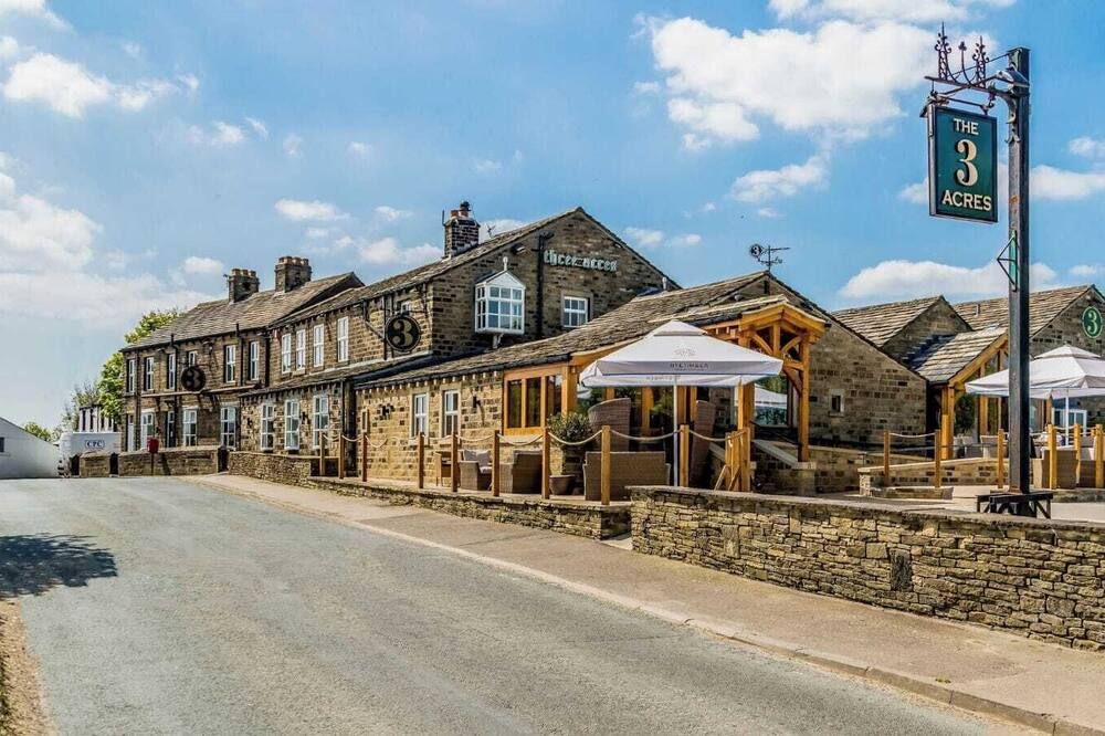 The Three Acres Inn & Restaurant - Huddersfield