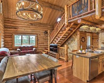 Custom Black hills log cabin w/ views, secluded, 12 miles to MT Rushmore! - Hermosa - Comedor