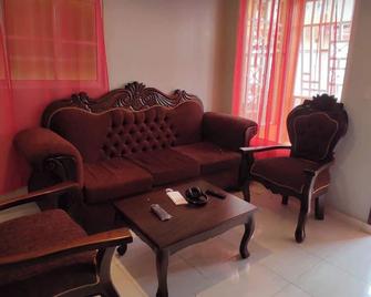 Nice house in the center of the city - San José de Ocoa - Living room