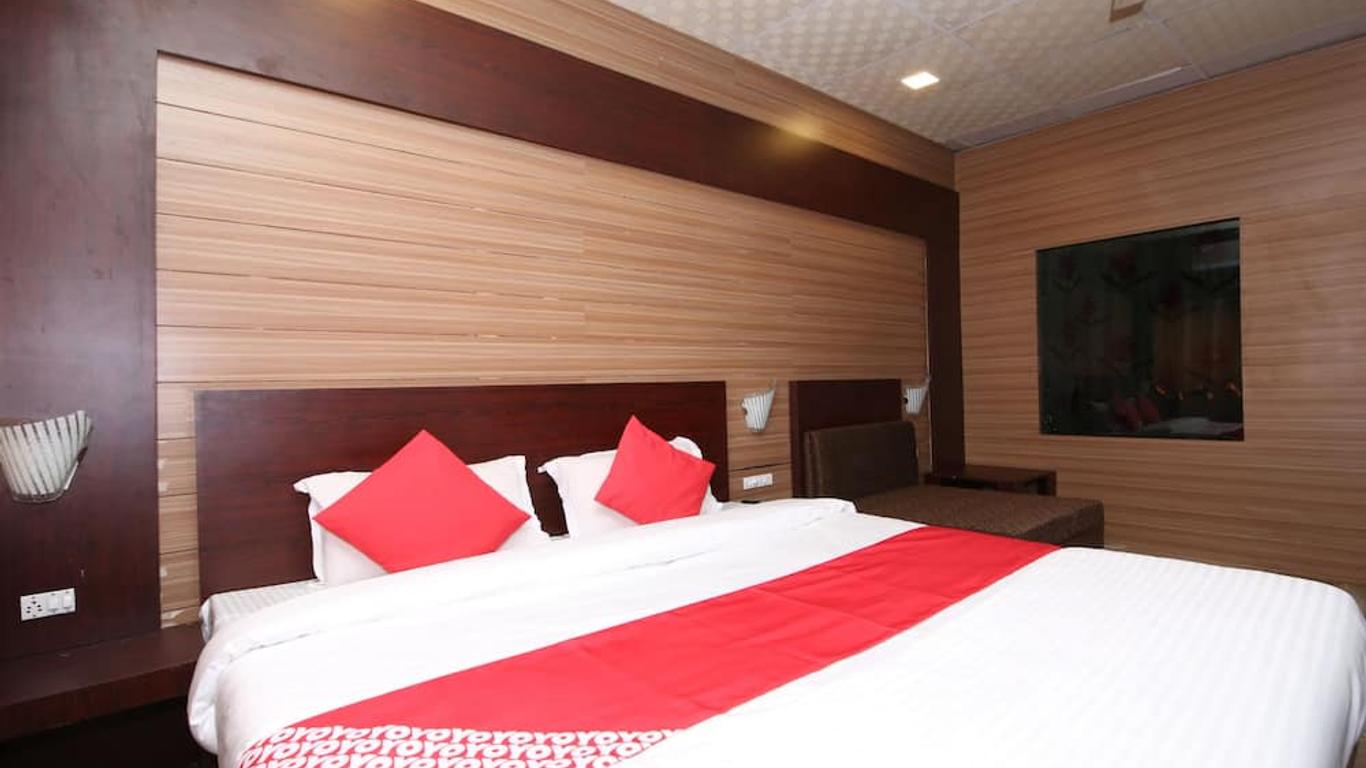 OYO 29245 Hotel E Square