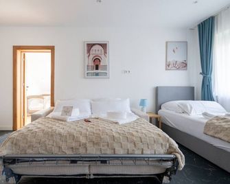 65m2 Apartment near Vienna - Up to 6 Guests - Self Check-in - Free Parking - Purkersdorf - Living room