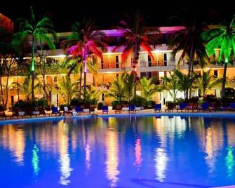 Villas Paraiso Hotel / Room 18 - Ixtapa - Piscina