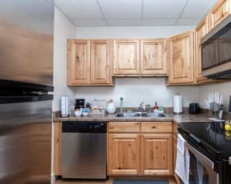 Bright Cheery Apartment Near Downtown - Salt Lake City - Cocina