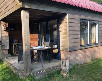 Sleeping in the countryside, near Amsterdam, The Hague and Utrecht - Bodegraven - Patio