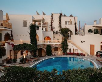 Proteas Hotel & Suites - Agios Prokopios - Pool