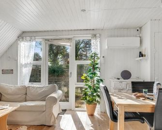 Beautiful Home in Sjaellands Odde - Sjaellands Odde