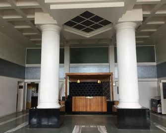 Hotel Sheetal - Vadgaon - Lobby