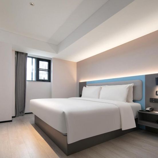 Atour Light Hotel Wuhan Jiangtan Jianghan Road Pedestrian Street image 1