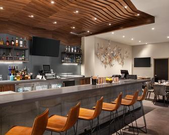 Hilton Garden Inn Boulder - Boulder - Bar