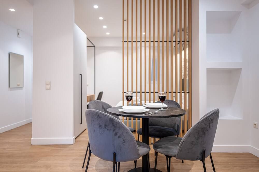 Kriel Suites By LIV Homes Room 102 - אתונה - חדר אוכל