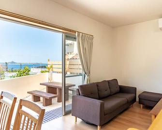 The Villas Machidoya - Motobu - Living room