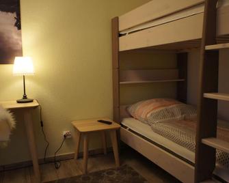 comfortable and spacious guest apartment in the countryside - Lutherstadt Wittenberg - Schlafzimmer