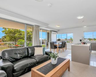 On The Bay Apartments - Bongaree