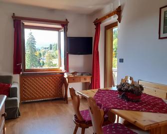 Cozy apartment with beautiful view of the Olympic Cortina d' Ampezzo - Cortina d'Ampezzo - Dining room