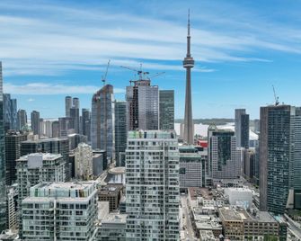 Gallant Entertainment District - Toronto - Building